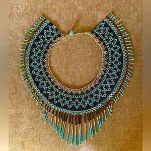 Elegant Beaded Necklace in Black and Turquoise